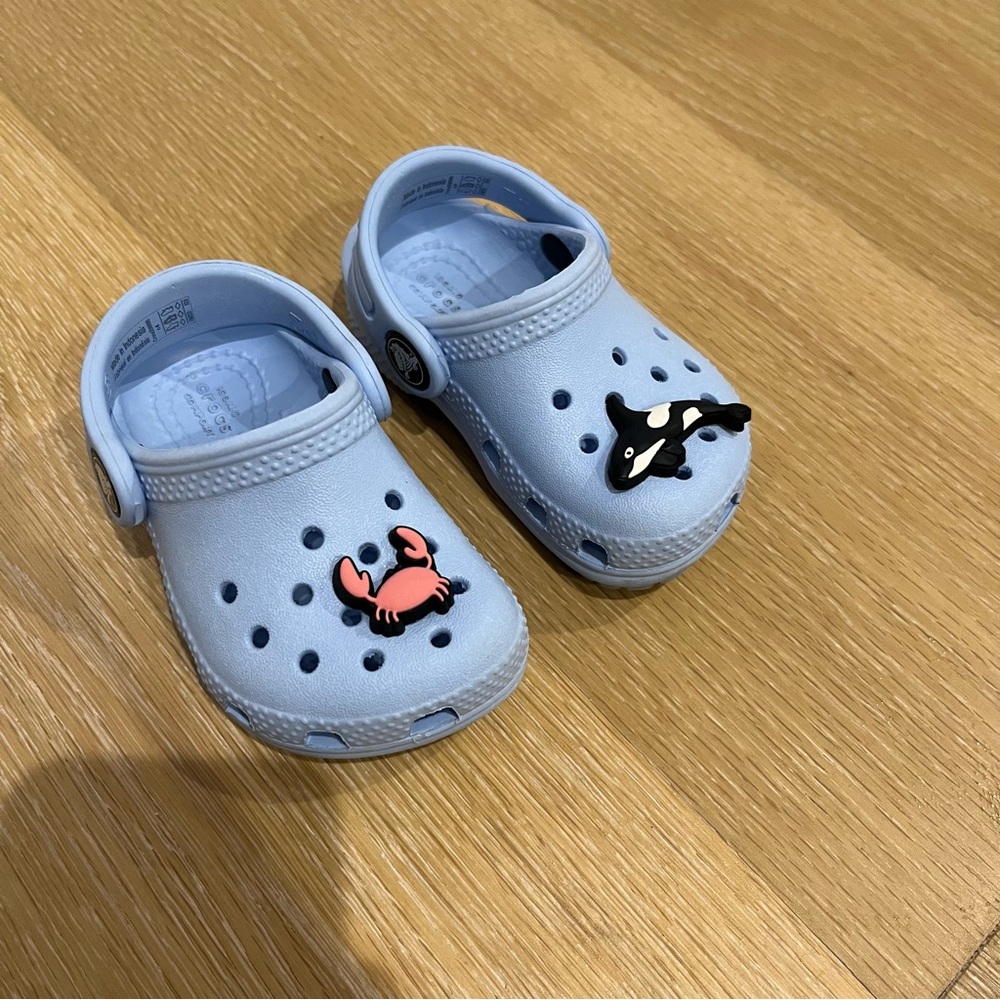 Baby/Kids Blue Crocs with Jibbitz - baby size 4